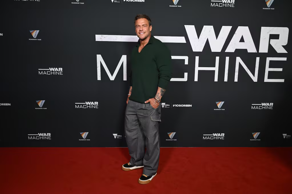 War Machine Review: Finally, a Training Scenario With Aliens